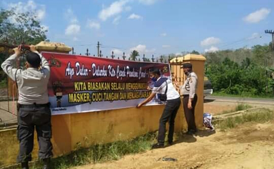  New Normal, Polsek Pangkalan Balai Pasang Spanduk Himbauan