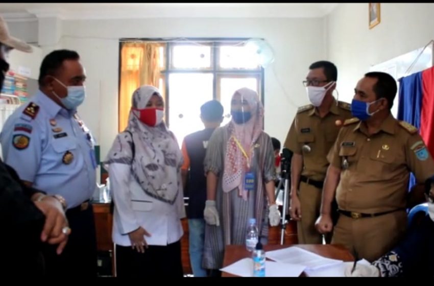 Disduk Capil OI Sambangi Warga Binaan Lapas Tanjung Raja