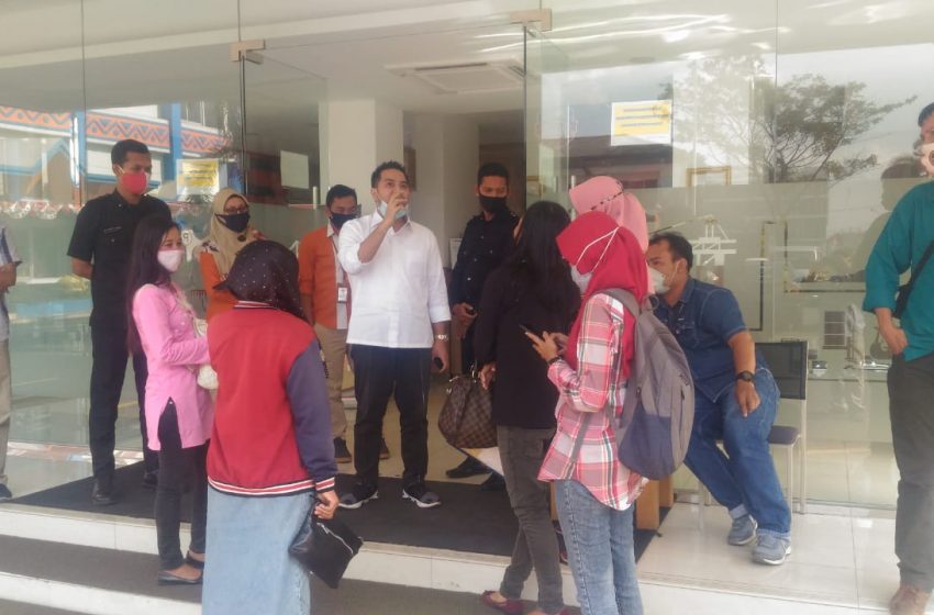  PT Pelindo Klarifikasi Berita di Pelataran Luar Kantor