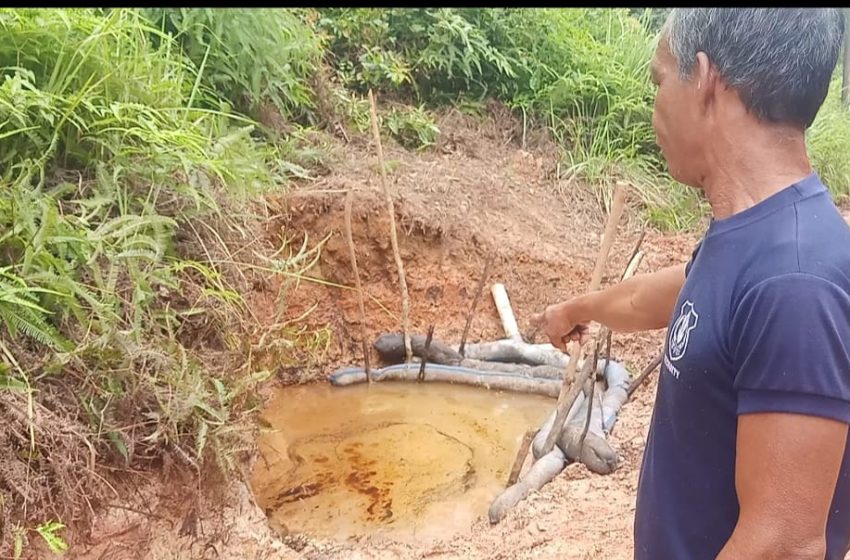 Pipa Minyak PT Medco Bocor Cemari Sungai Dan Lahan Warga