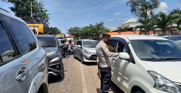  Ratusan Kendaraan Terpaksa Putar Balik saat Memasuki Wilayah Palembang