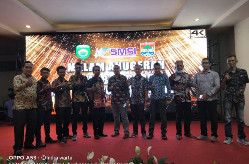  Walikota Palembang Terima Penghargaan Sahabat Pers