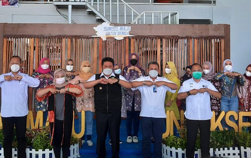 Gubernur Sumsel Resmikan Workshop Pembuatan Aspal Goreng