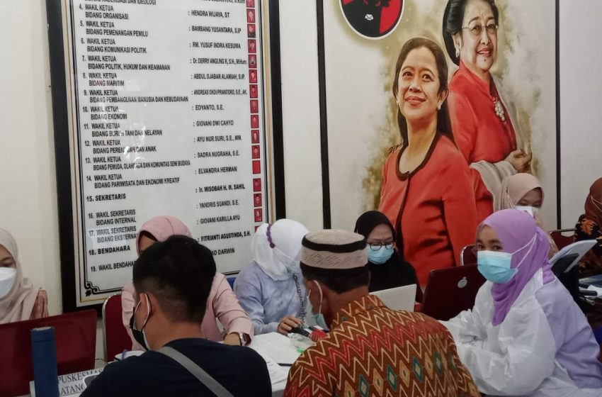  DPC PDI P Kota Palembang Partai Pelopor Kegiatan Vaksin Massal
