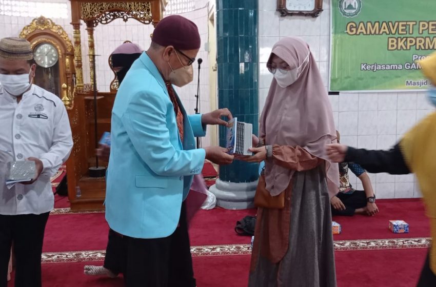 Gemavet dan BKPRMI Beri Bantuan 1 Ton Telur kepada Ustadz dan Ustadzah di Palembang