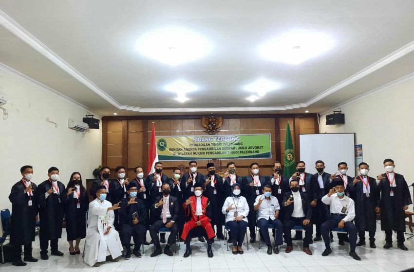  18 Anggota DPD FERARI Sumsel Laksanakan Sumpah Advokat