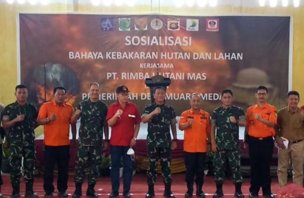 Pangdam II/Sriwijaya Sosialisasi Bahaya Karhutla di Desa Muara Medak