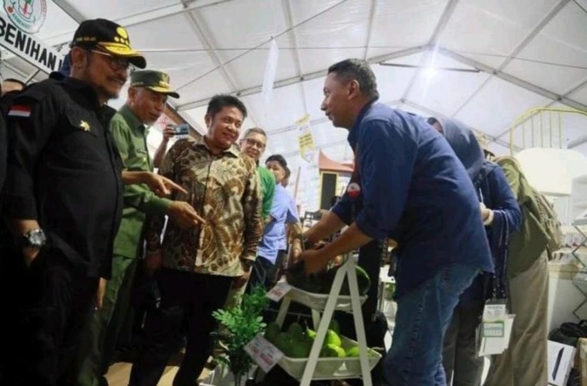  Gubernur Sumsel Dampingi Menteri Pertanian RI Tinjau Persiapan Persiapan PENAS Petani Nelayan 2023