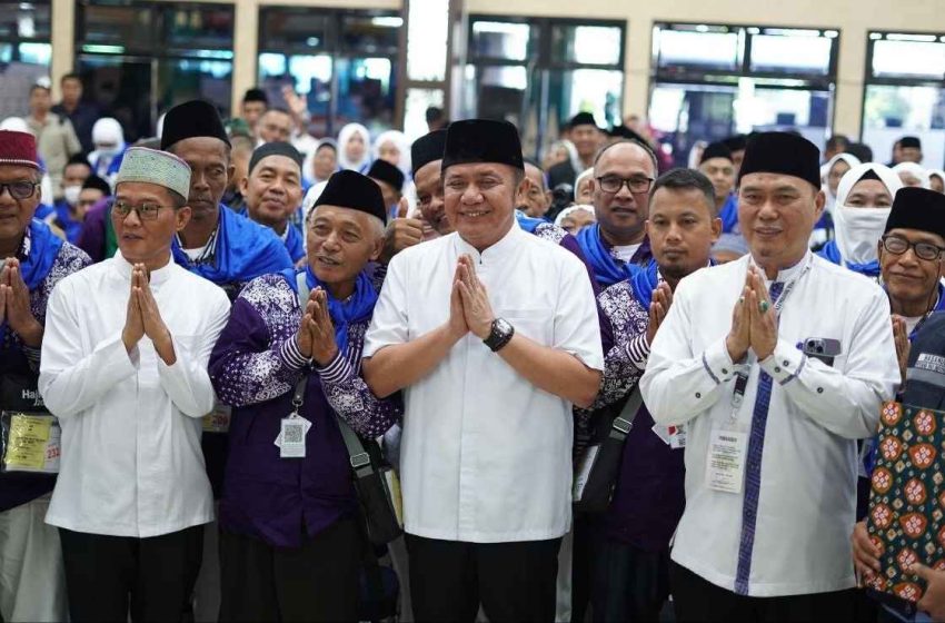  Gubernur Sumsel Lepas Keberangkatan Jemaah Haji Tahun 2025